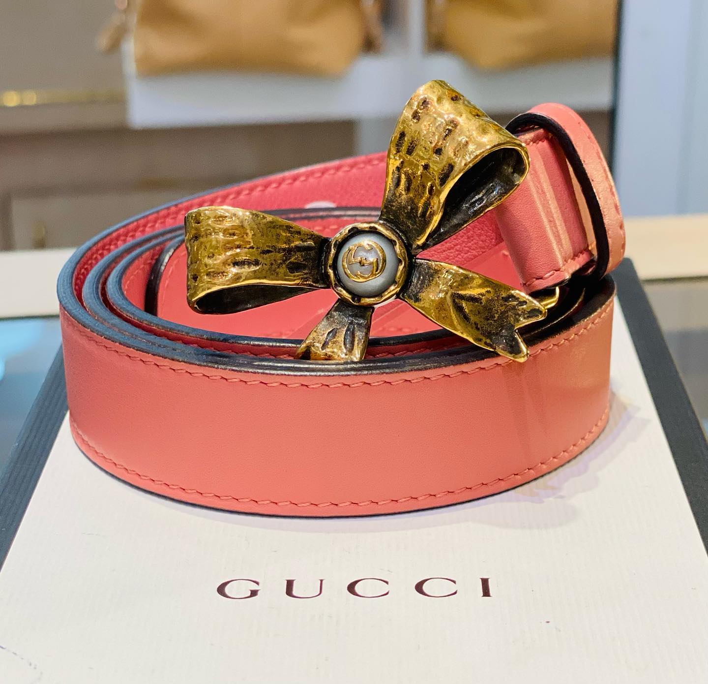 Gucci Women's Pink Leather GG Microguccissima Buckle Belt