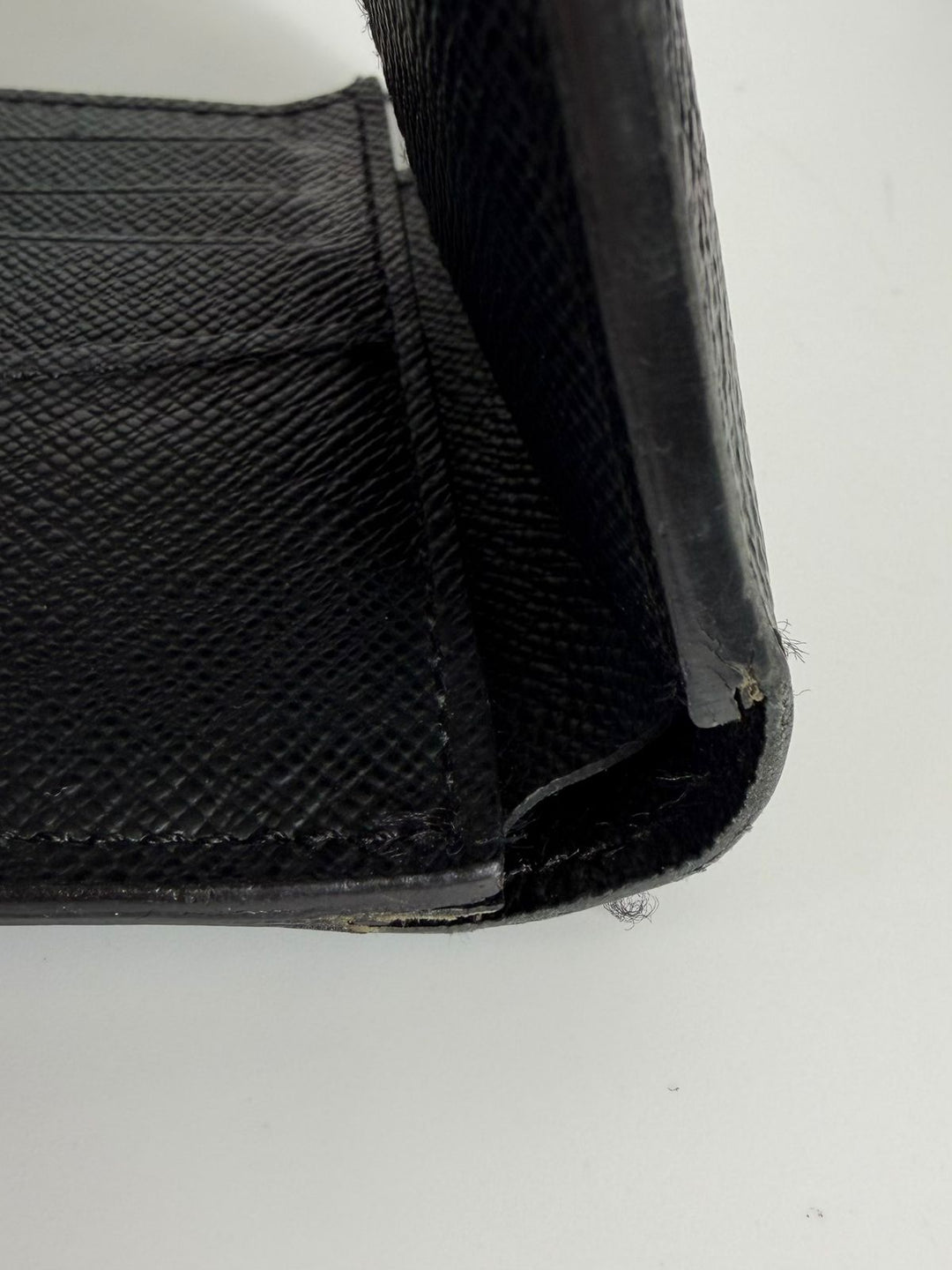 LOUIS VUITTON MONOGRAM ECLIPSE SLENDER WALLET