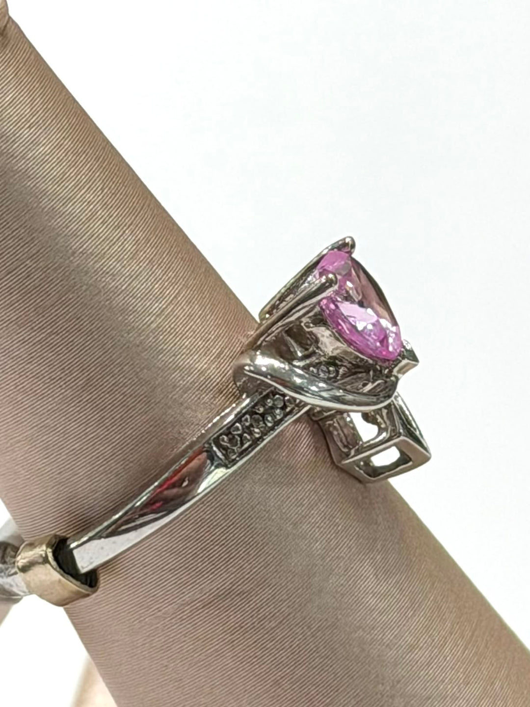 10K WHITE GOLD PINK SAPPHIRE RING
