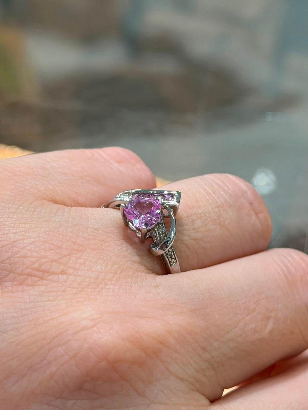 10K WHITE GOLD PINK SAPPHIRE RING