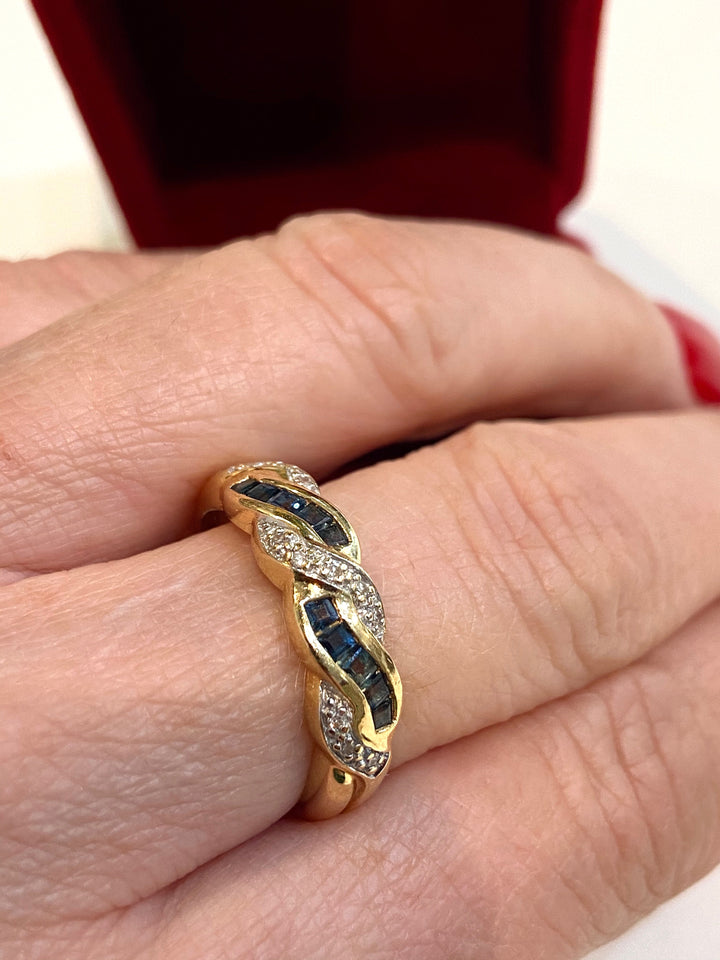 14K GOLD ROUND BRILLIANT CUT DIAMOND &amp; SQUARE STEP CUT BLUE SAPPHIRE RING