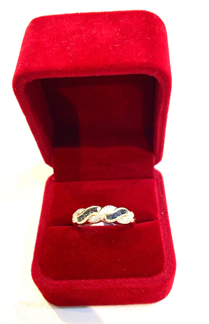 14K GOLD ROUND BRILLIANT CUT DIAMOND &amp; SQUARE STEP CUT BLUE SAPPHIRE RING