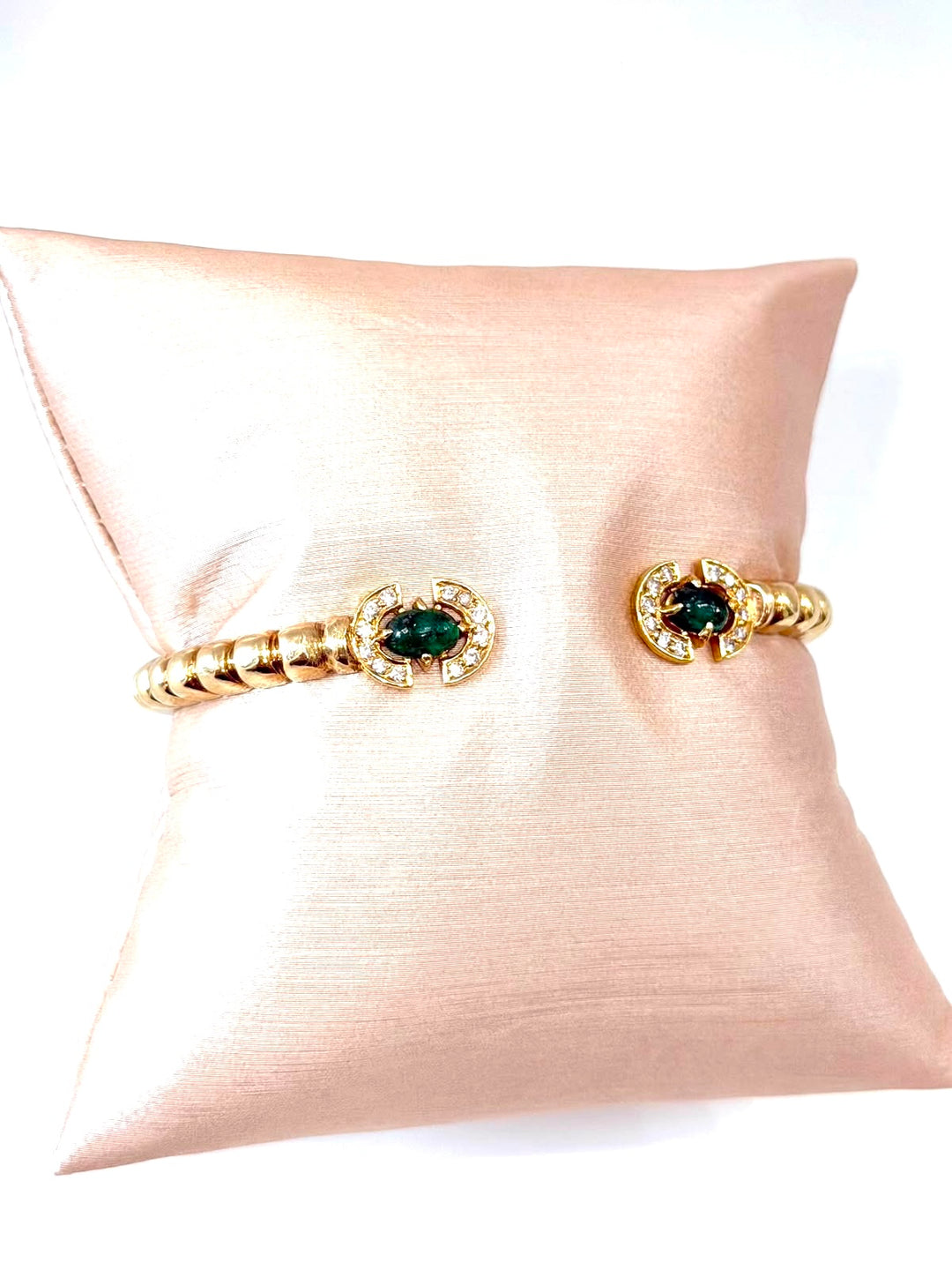 14K YELLOW GOLD EMERALD &amp; DIAMOND CUFF BRACELET