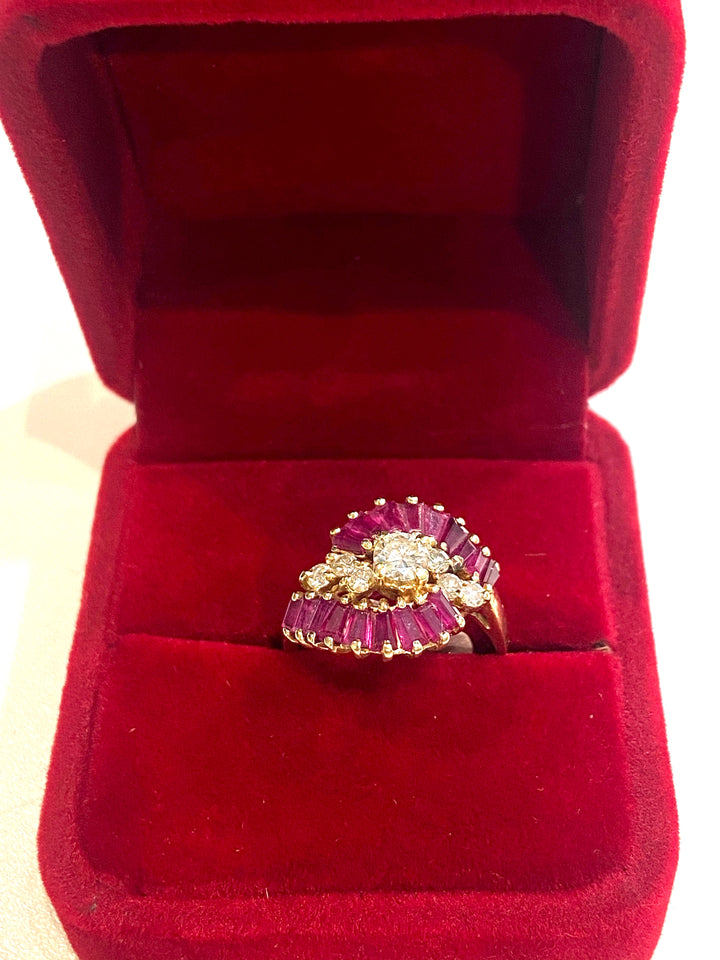 14K YELLOW GOLD RUBY AND DIAMONDS COCKTAIL RING