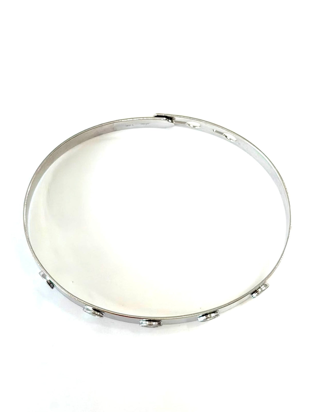 14K WHITE GOLD DIAMOND BANGLE BRACELET