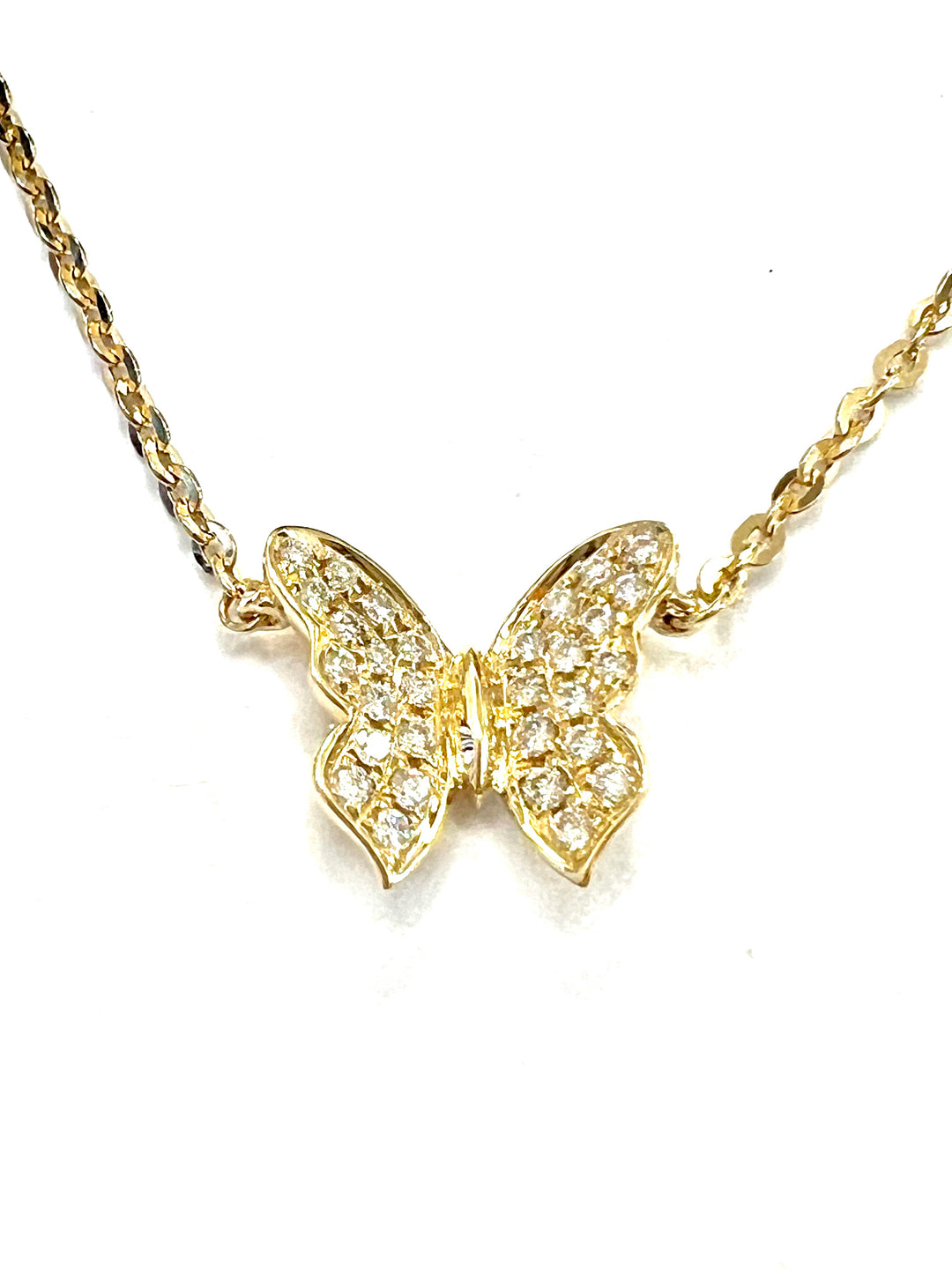 14K YELLOW GOLD AND DIAMOND THREE STATIONS BUTTERFLY NECKLACE