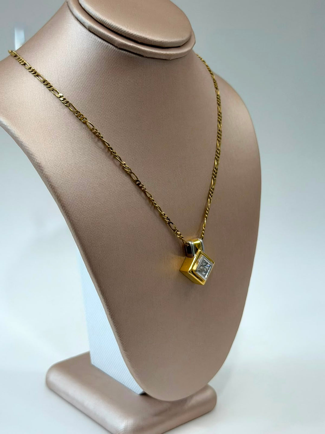 14K TWO-TONE GOLD PRINCESS DIAMOND PENDANT NECKLACE