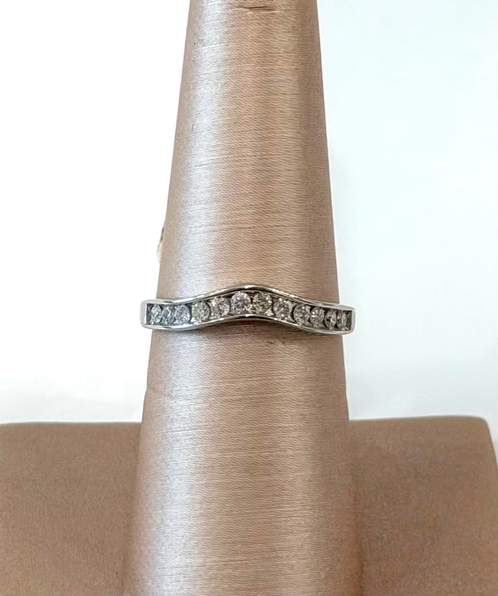 14K WHITE GOLD 0.50 CT DIAMOND CURVED BAND RING