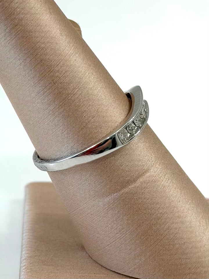 14K WHITE GOLD 0.50 CT DIAMOND CURVED BAND RING