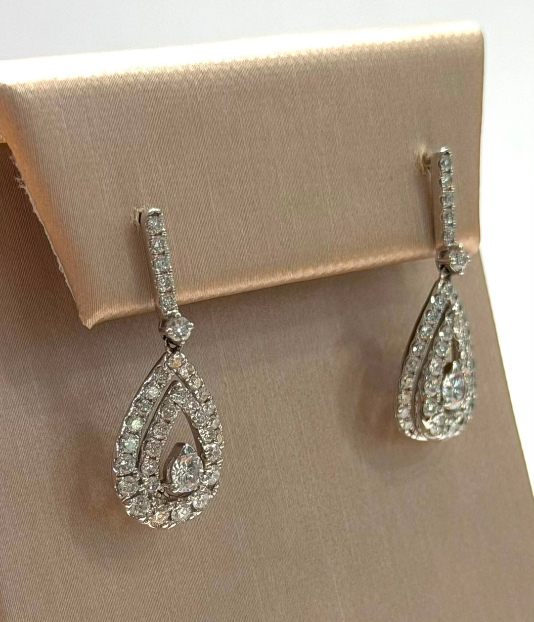 14K WHITE GOLD DANCING DIAMOND DROP EARRINGS