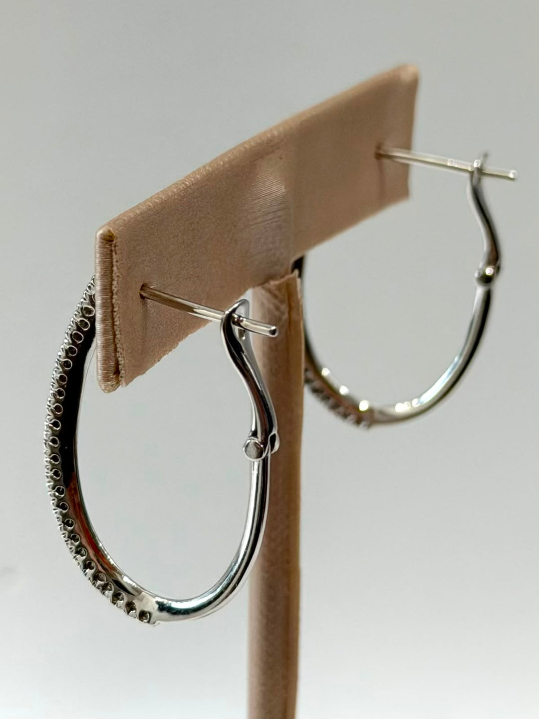 14K WHITE GOLD DIAMOND HOOP EARRINGS