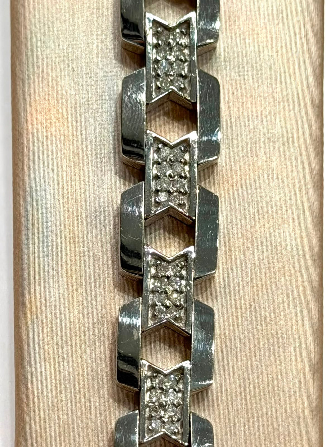 14K WHITE GOLD DIAMOND LINK BRACELET
