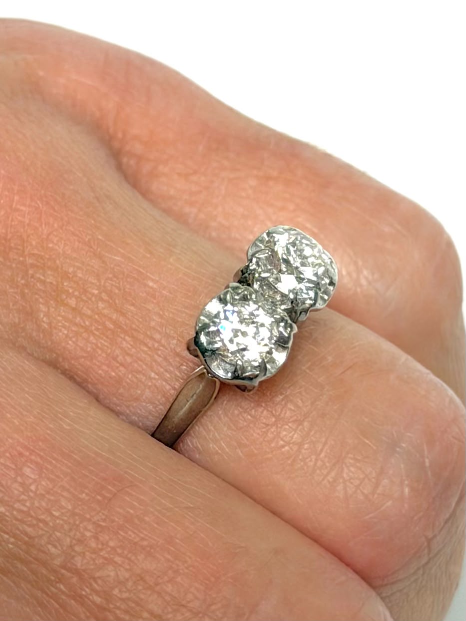 14K WHITE GOLD DIAMOND RING