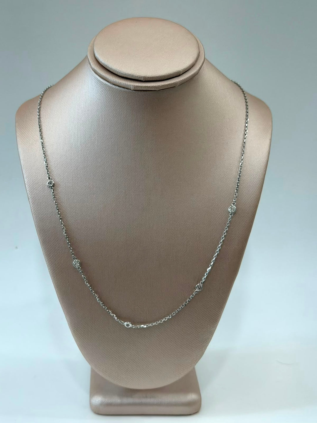 14K WHITE GOLD DIAMOND STATION NECKLACE