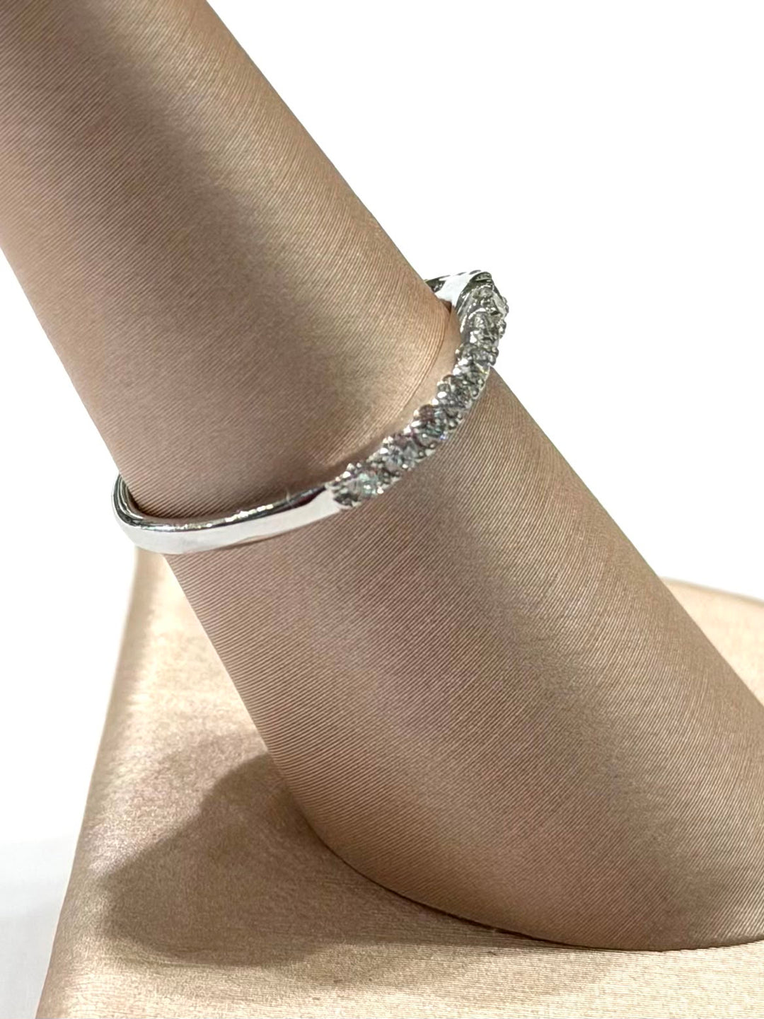 14K WHITE GOLD DIAMOND WEDDING BAND RING