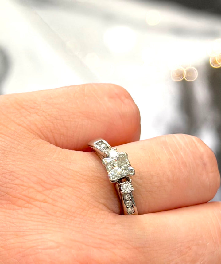 14K WHITE GOLD DIAMOND WEDDING RING SET