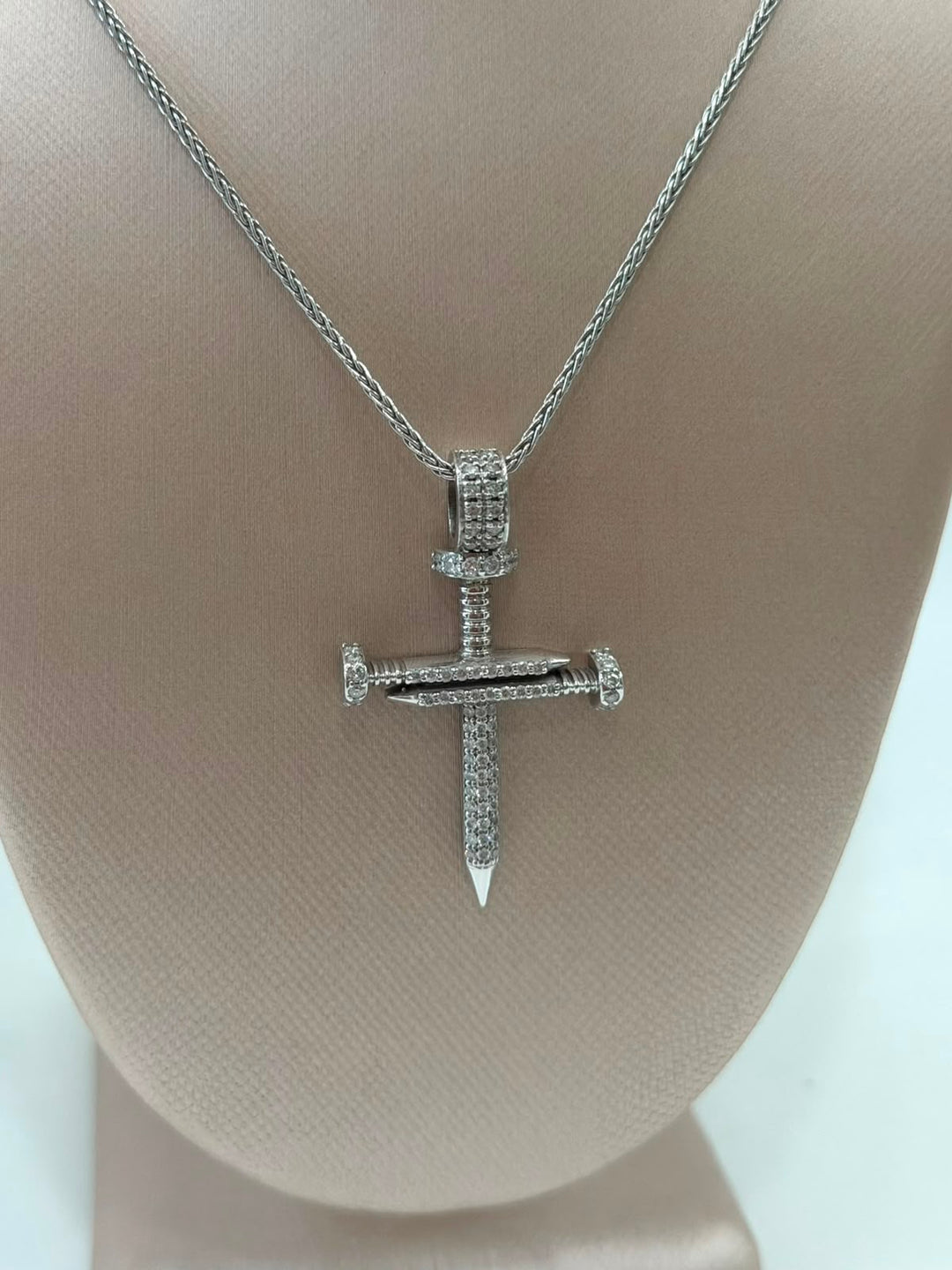 14K WHITE GOLD PAVE DIAMOND NAIL CROSS PENDANT NECKLACE