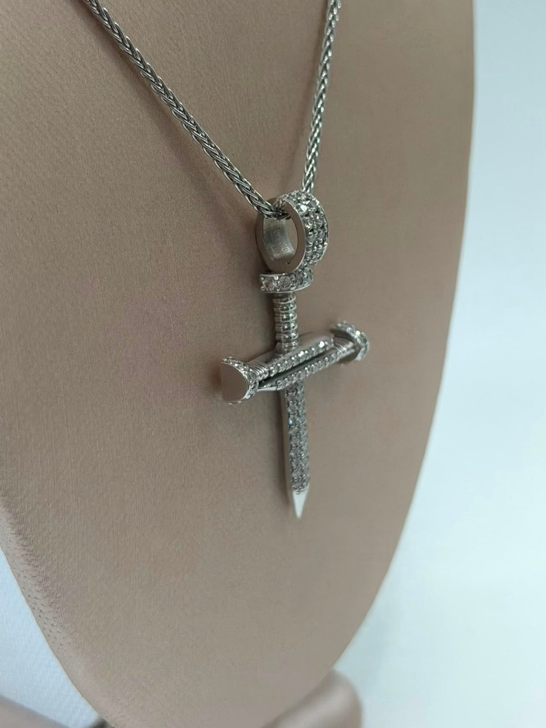 14K WHITE GOLD PAVE DIAMOND NAIL CROSS PENDANT NECKLACE