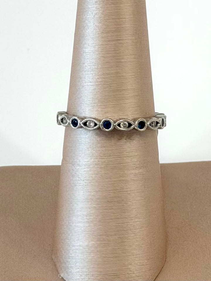 14K WHITE GOLD SAPPHIRE &amp; DIAMOND BAND RING