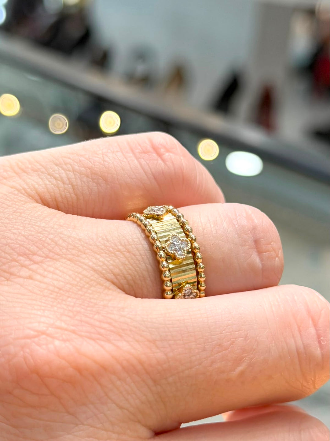 14K YELLOW GOLD DIAMOND CLOVER WIDE BAND RING