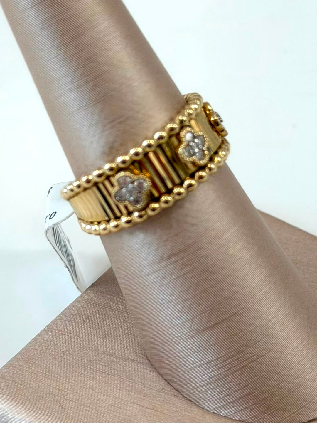 14K YELLOW GOLD DIAMOND CLOVER WIDE BAND RING