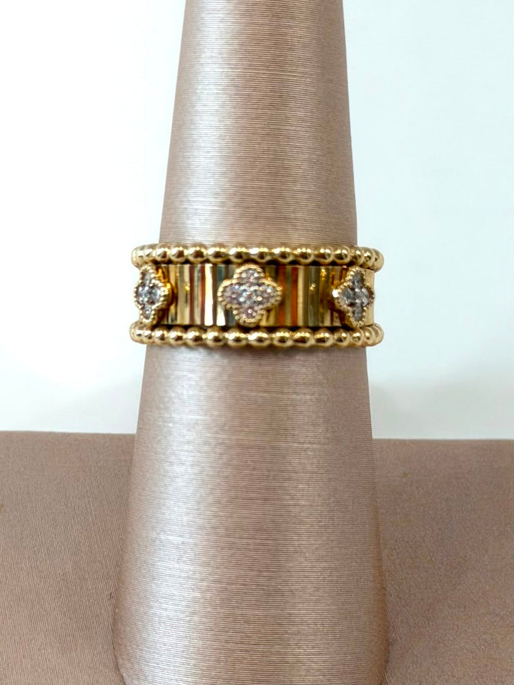 14K YELLOW GOLD DIAMOND CLOVER WIDE BAND RING