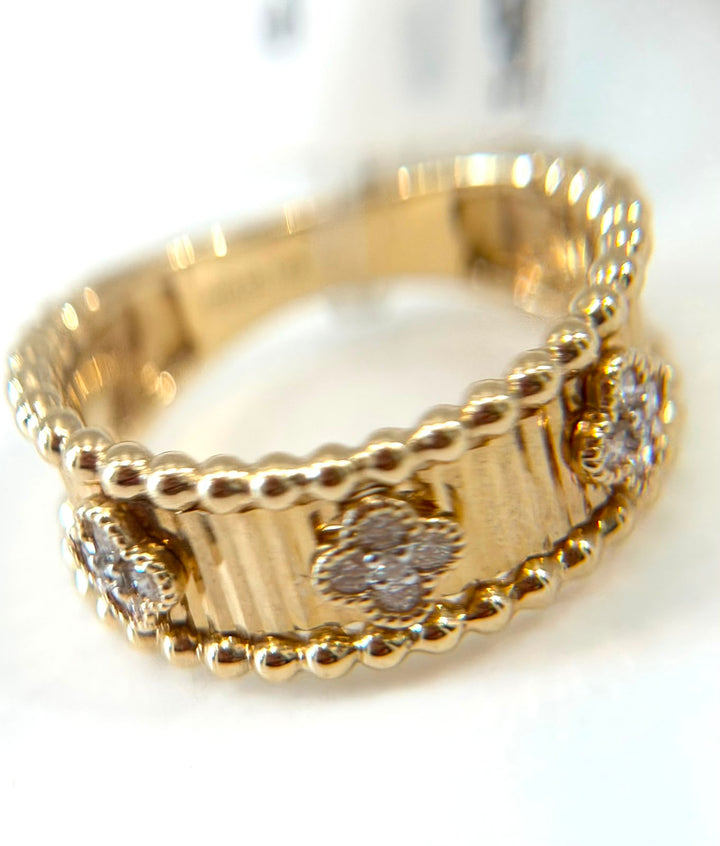 14K YELLOW GOLD DIAMOND CLOVER WIDE BAND RING