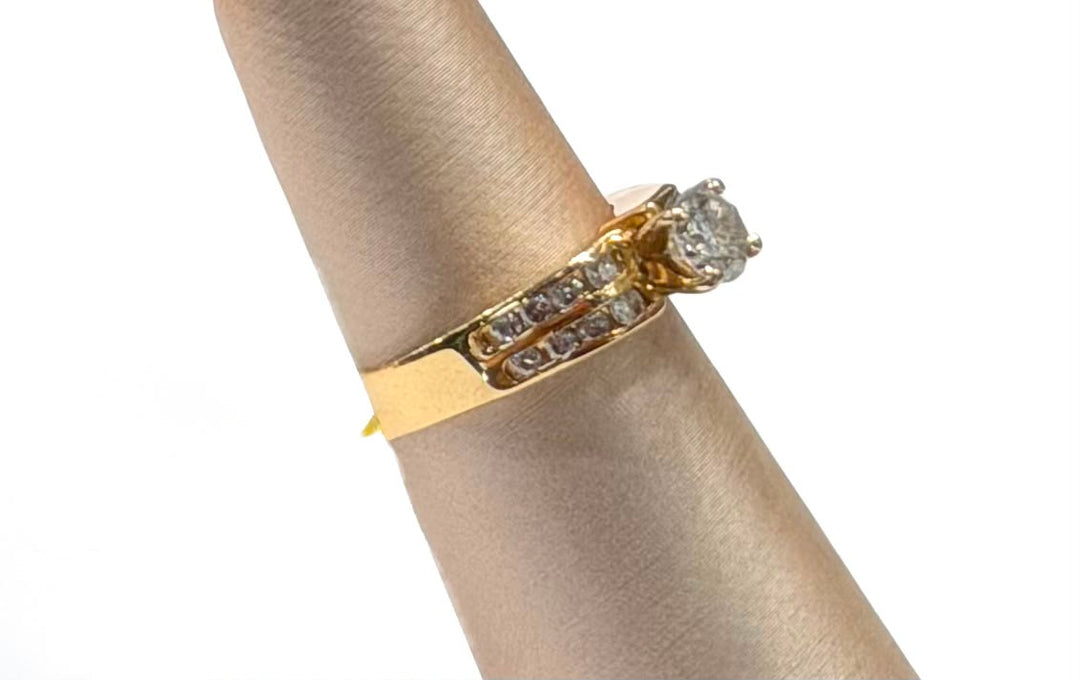 14K YELLOW GOLD DIAMOND ENGAGEMENT RING