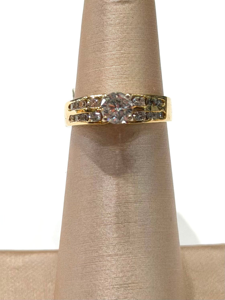 14K YELLOW GOLD DIAMOND ENGAGEMENT RING