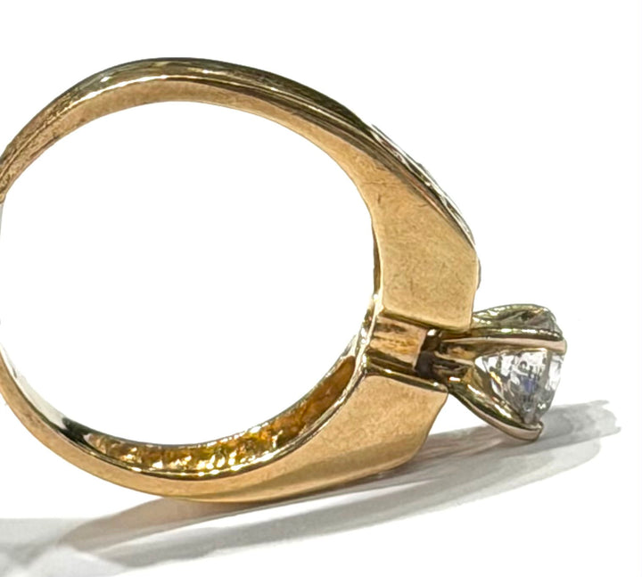 14K YELLOW GOLD DIAMOND ENGAGEMENT RING