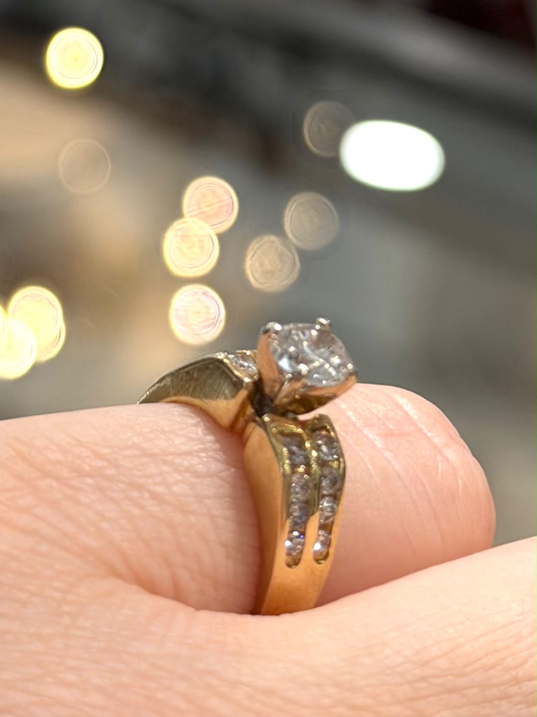 14K YELLOW GOLD DIAMOND ENGAGEMENT RING