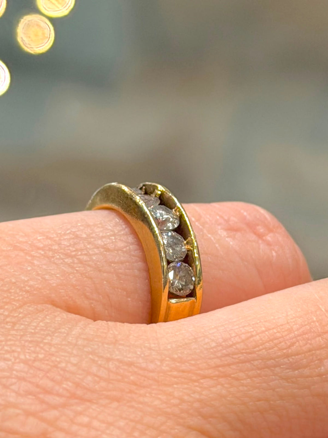 14K YELLOW GOLD DIAMONG BAND RING