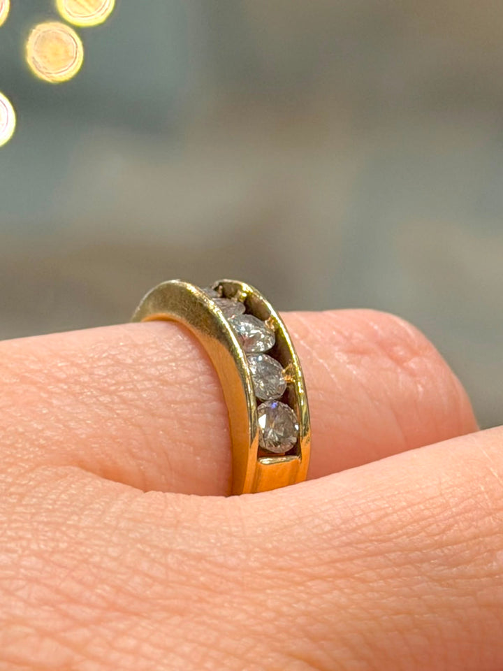 14K YELLOW GOLD DIAMONG BAND RING