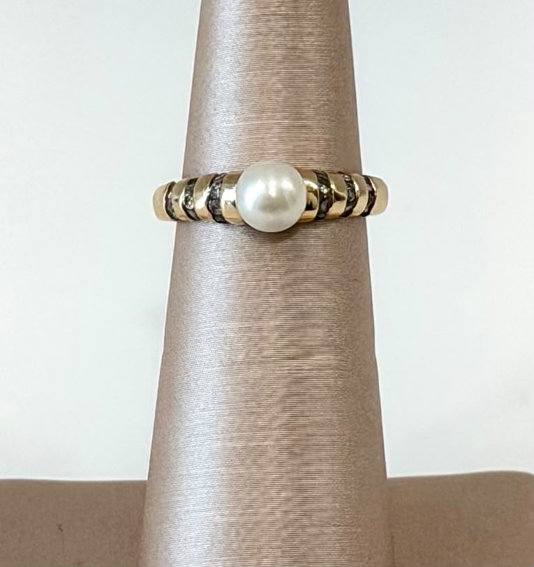 14K YELLOW GOLD PEARL &amp; DIAMOND RING
