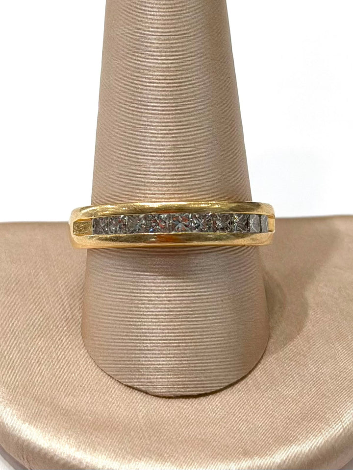 14K YELLOW GOLD PRINCESS CUT DIAMOND BAND RING