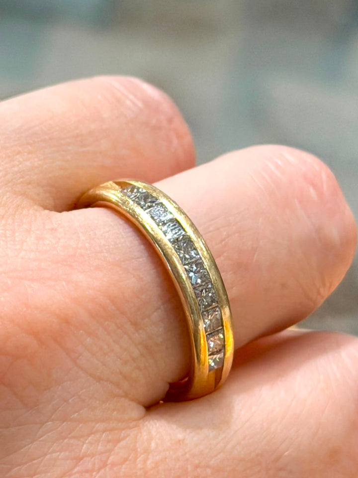 14K YELLOW GOLD PRINCESS CUT DIAMOND BAND RING