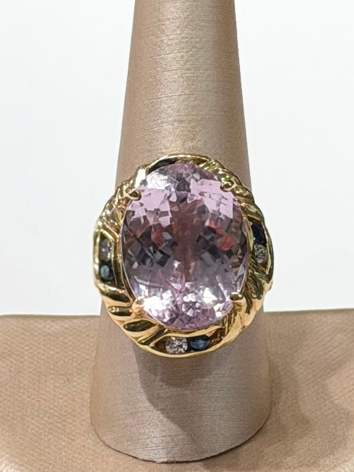 14K YELLOW GOLD VINTAGE PINK GEMSTONE RING