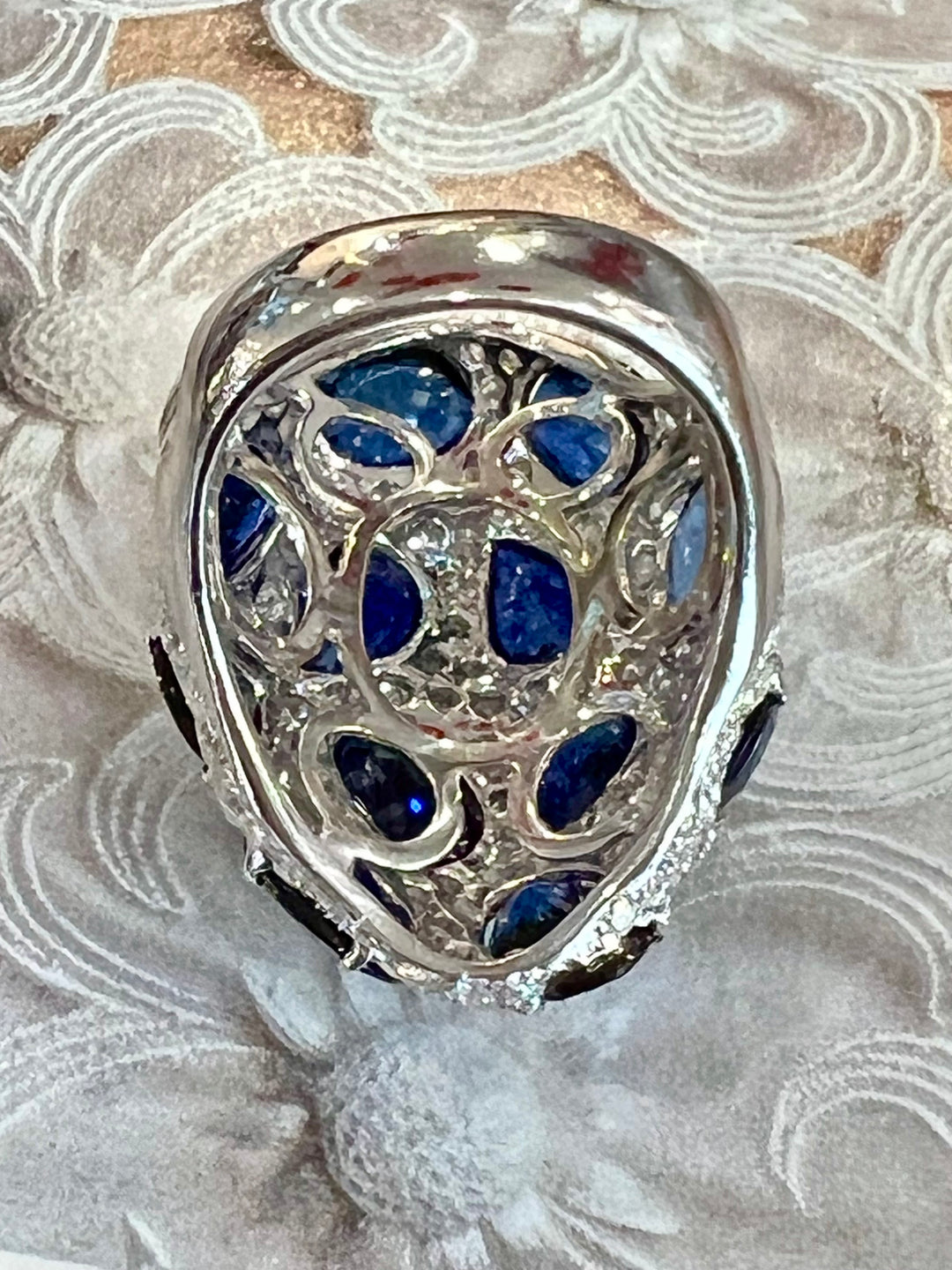 18K WHITE GOLD SAPPHIRE &amp; DIAMONDS STATEMENT RING