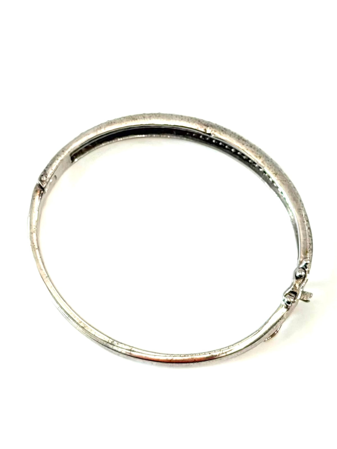 18K WHITE GOLD TRIPLE ROW BAGUETTE EMERALD &amp; DIAMOND BANGLE BRACELET