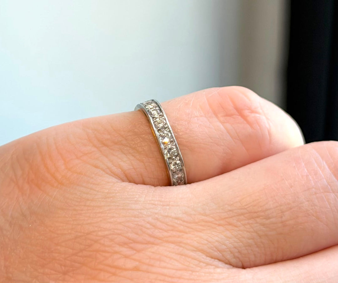 18K GOLD &amp; PLATINUM DIAMOND BAND RING