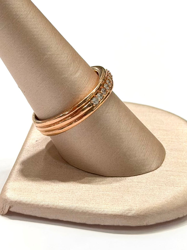 18K YELLOW GOLD DIAMOND BAND RING