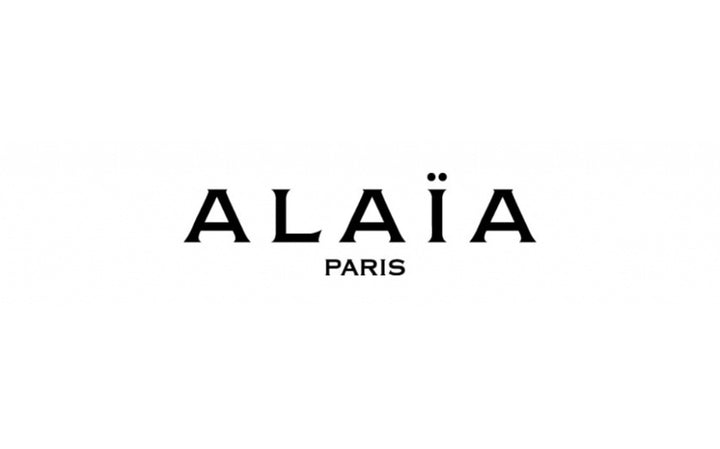 ALAÏA DÉCOLLETÉ 90 PATENT LEATHER ANKLE STRAP PUMPS – RED