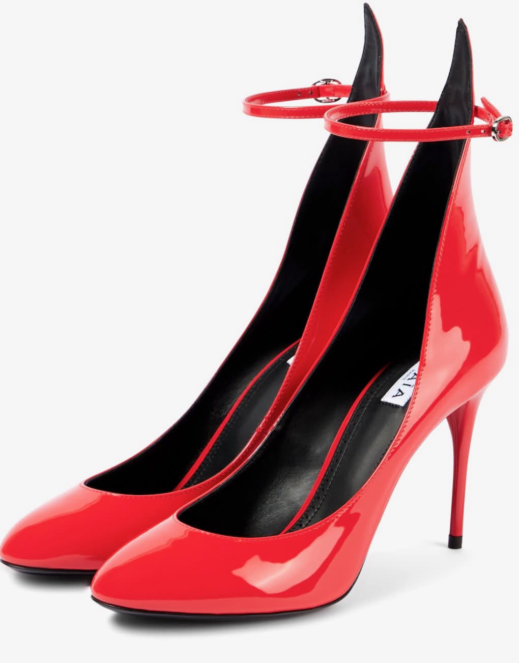 ALAÏA DÉCOLLETÉ 90 PATENT LEATHER ANKLE STRAP PUMPS – RED