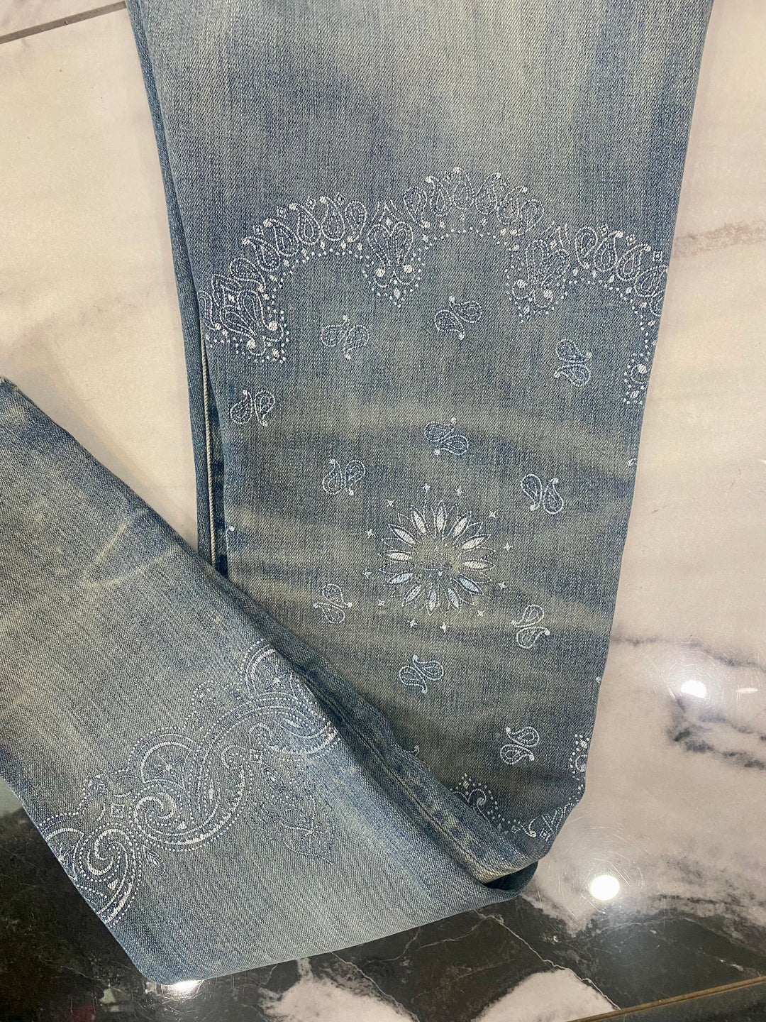 AMIRI DISTRESSED SCREEN PRINT BANDANA JEANS – Caroline's