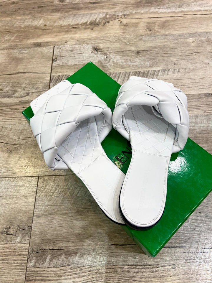 BOTTEGA VENETA LIDO NAPPA LEATHER FLAT MULES