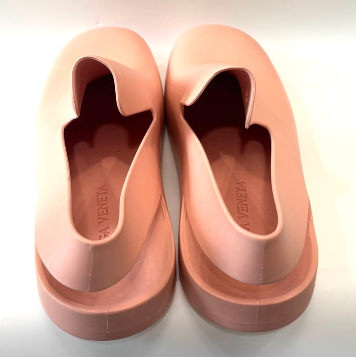 BOTTEGA VENETA PUDDLE SLINGBACK RUBBER SANDALS
