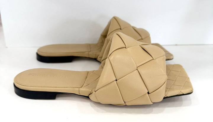 BOTTEGA VENETA NAPPA LEATHER MAXI INTRECCIATO LIDO FLAT MULES