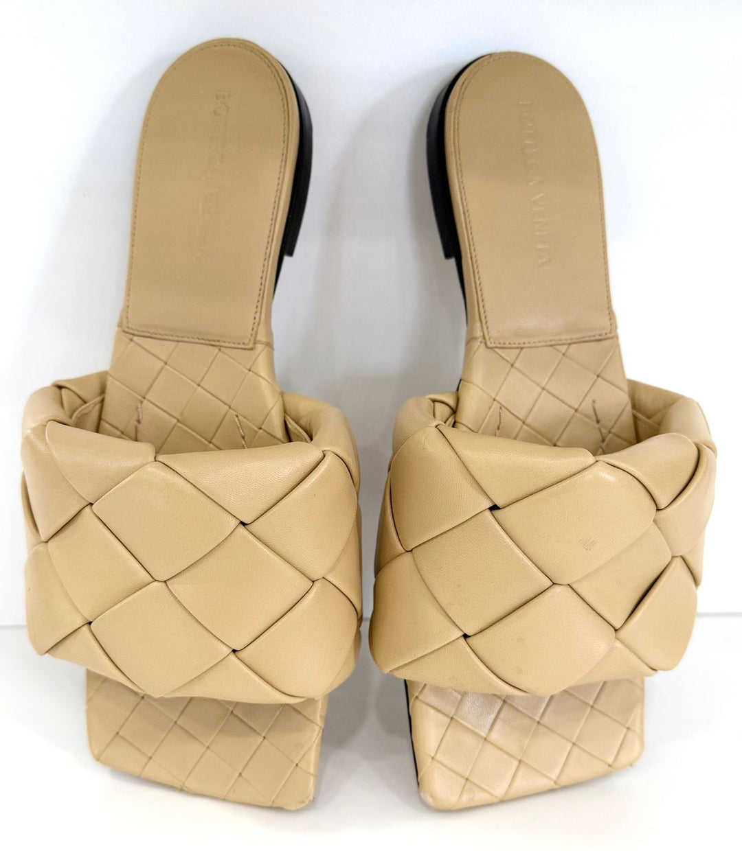 BOTTEGA VENETA NAPPA LEATHER MAXI INTRECCIATO LIDO FLAT MULES