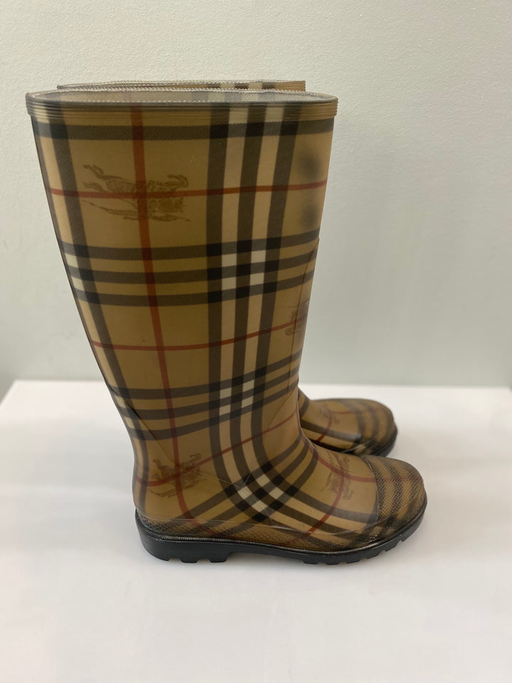 BURBERRY HAYMARKET CHECK RAIN BOOTS – Caroline's Fashion Luxuries