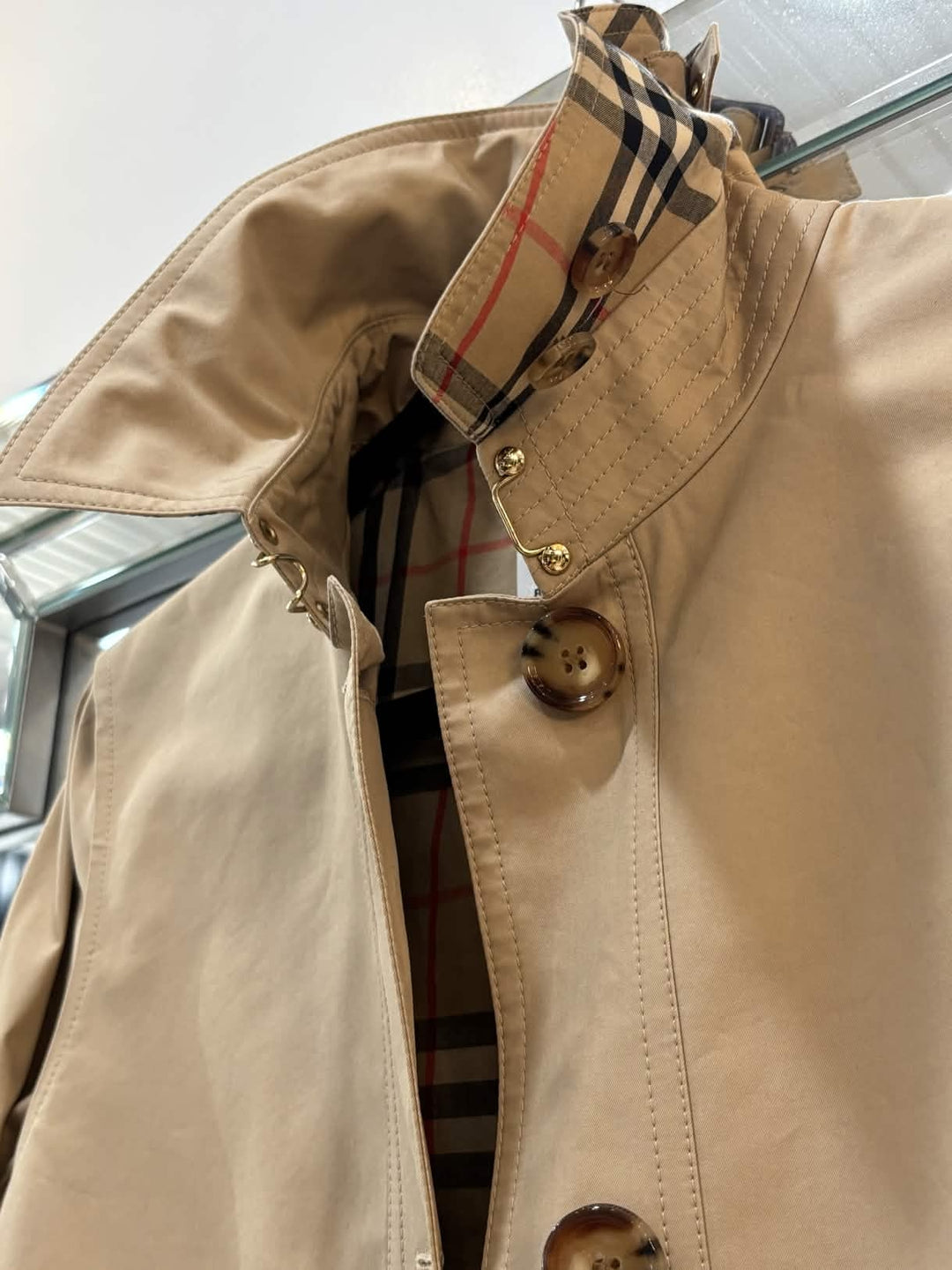 BURBERRY TRENCH COAT